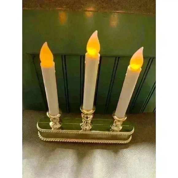 3  light LED window candelabra battery operated - Picture 1 of 3